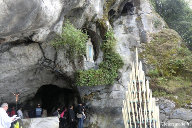 Acte de consécration à l’Immaculée Conception A Jésus par Marie